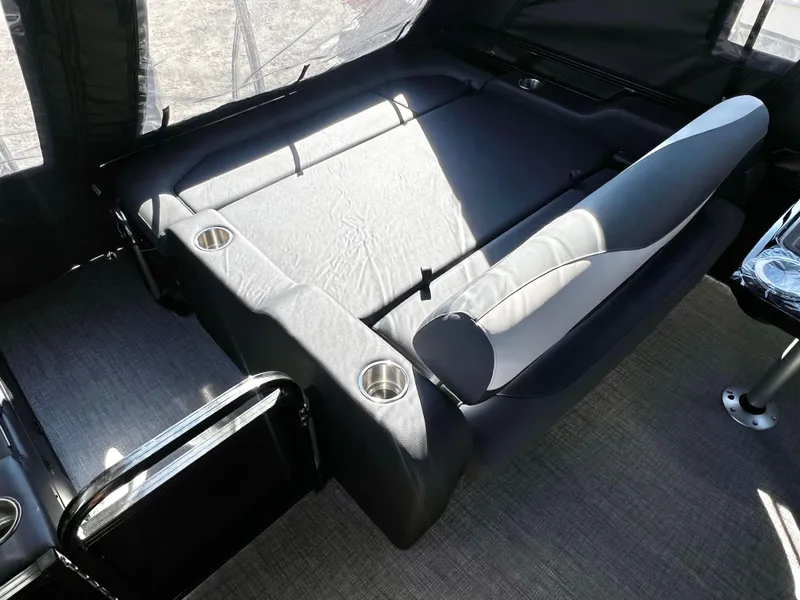 Slide: The Image of Avalon LSZ 25' Entertainer Triple-Toon - INCOMING! 2026 - 23