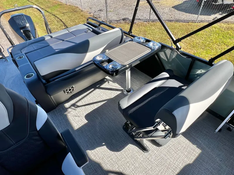 Slide: The Image of Avalon LSZ 25' Entertainer Triple-Toon - INCOMING! 2026 - 35