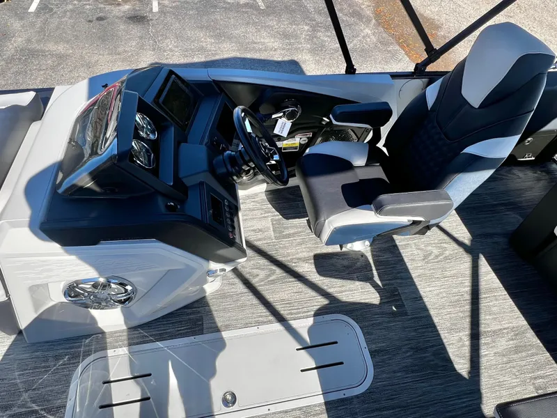 Slide: The Image of Avalon Catalina 23' Versatile Rear Bench Triple-Toon - INCOMING! 2026 - 13