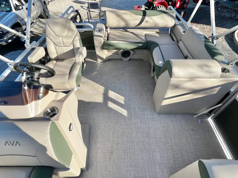 Slide: The Image of Avalon Venture 85 21' Versatile Rear Bench - INCOMING! 2026 - 11