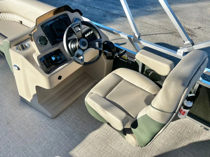 Slide: The Image of Avalon Venture 85 21' Versatile Rear Bench - INCOMING! 2026 - 19