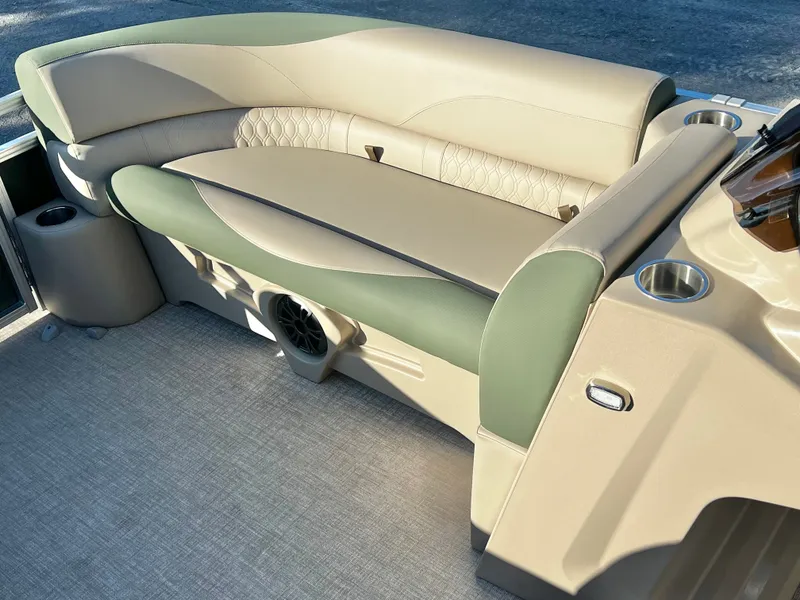 Slide: The Image of Avalon Venture 85 21' Versatile Rear Bench - INCOMING! 2026 - 23