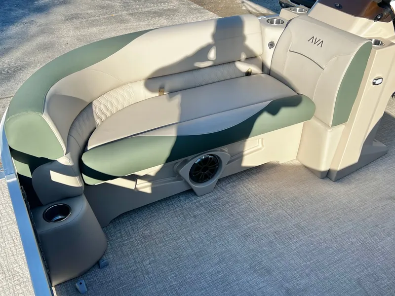 Slide: The Image of Avalon Venture 85 21' Versatile Rear Bench - INCOMING! 2026 - 9