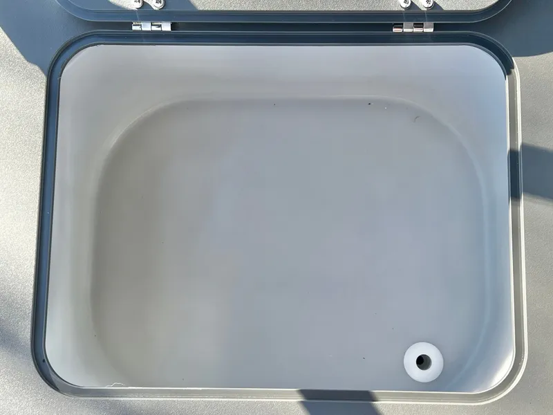 Slide: The Image of Avalon Venture 85 23' Rear Fish 2026 - 24