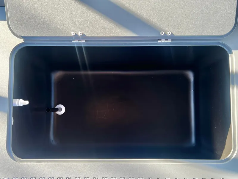 Slide: The Image of Avalon Venture 85 23' Rear Fish 2026 - 25