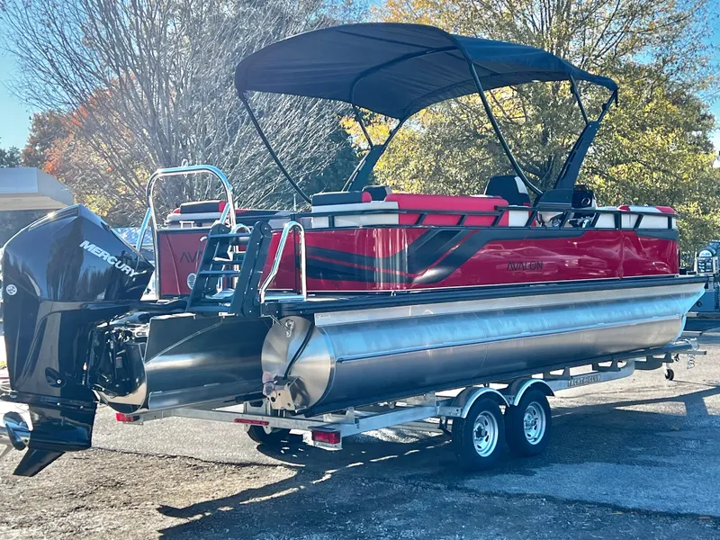 Slide: The Image of Avalon Venture 85 23' Quad Lounge Triple-Toon - INCOMING! 2026 - 5