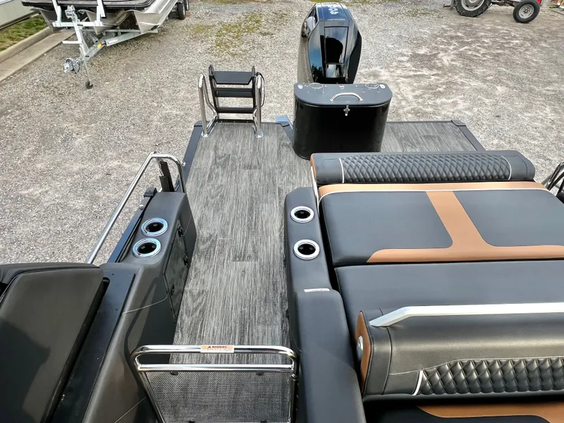 Slide: The Image of Avalon Excalibur LTD 25' Flex Lounge Triple-Toon - IN STOCK 2026 - 17