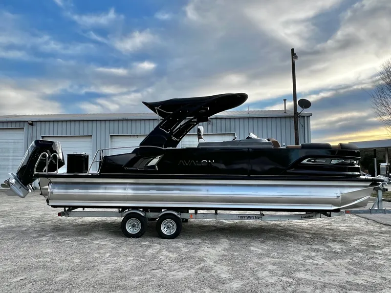 Slide: The Image of Avalon Excalibur LTD 25' Flex Lounge Triple-Toon - IN STOCK 2026 - 6