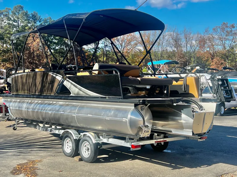 Slide: The Image of Avalon LSZ 23' Entertainer Triple-Toon 2026 - 3