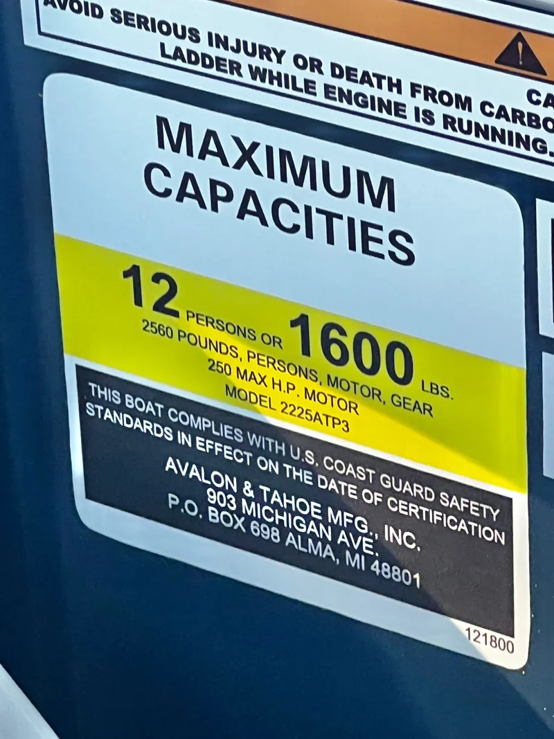 Slide: The Image of Avalon LSZ 23' Quad Lounge Triple-Toon 2026 - 26