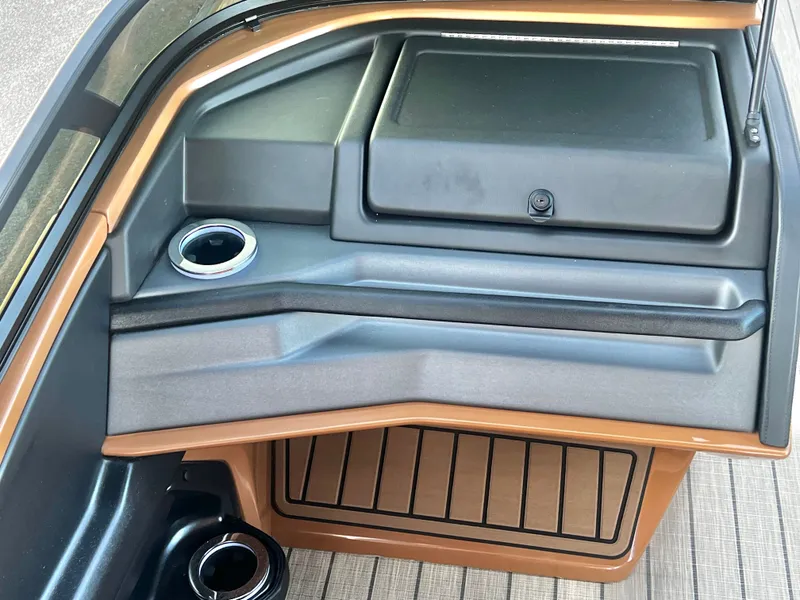 Slide: The Image of Avalon Catalina 25' Quad Lounge Windshield Triple-Toon 2026 - 25