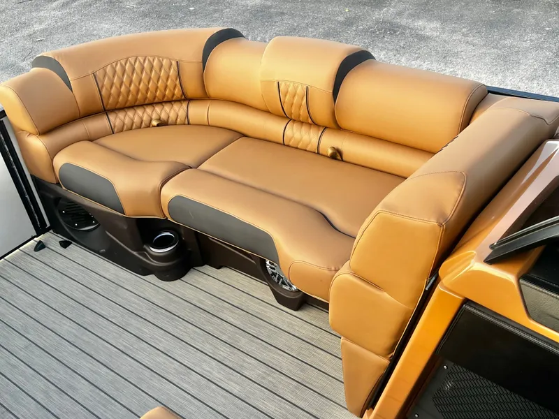 Slide: The Image of Avalon Catalina 25' Quad Lounge Windshield Triple-Toon 2026 - 28