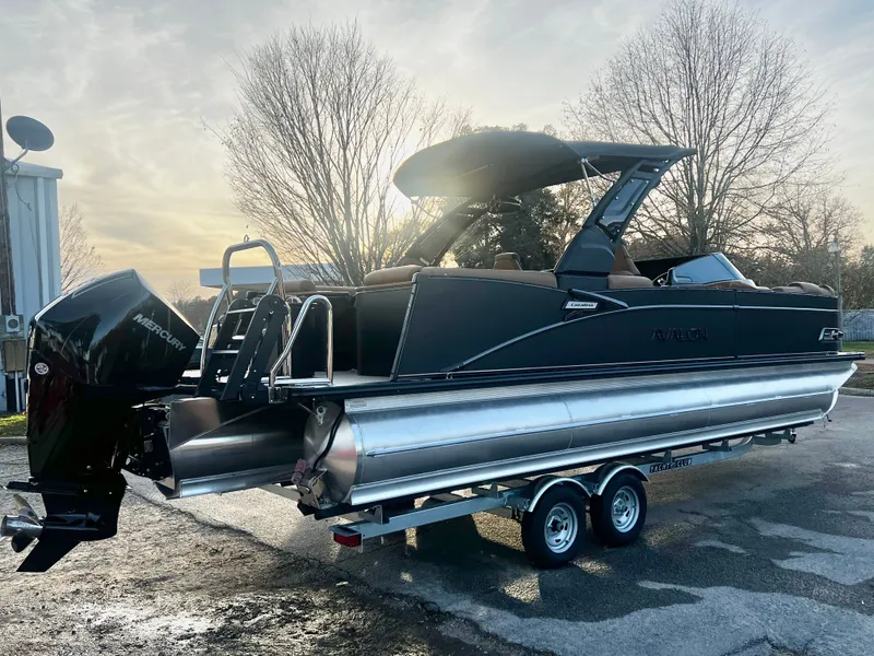 Slide: The Image of Avalon Catalina 25' Quad Lounge Windshield Triple-Toon 2026 - 5