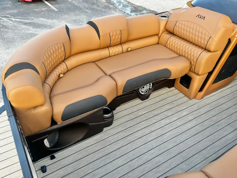 Slide: The Image of Avalon Catalina 25' Quad Lounge Windshield Triple-Toon 2026 - 9