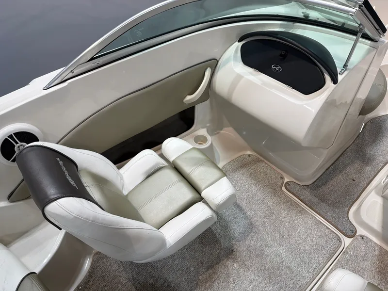 Slide: The Image of Sea Ray 195 Sport 2007 - 10