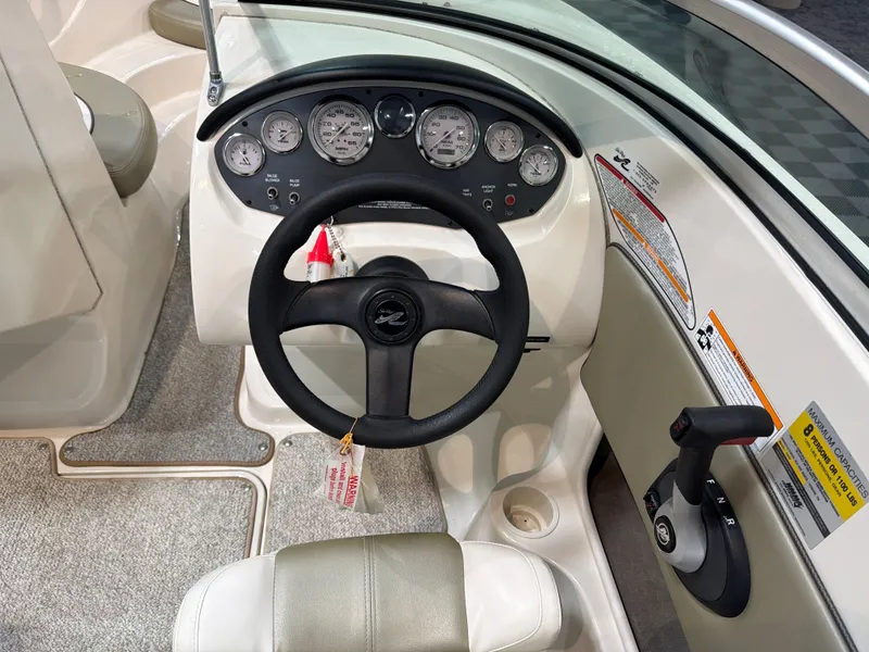 Slide: The Image of Sea Ray 195 Sport 2007 - 13