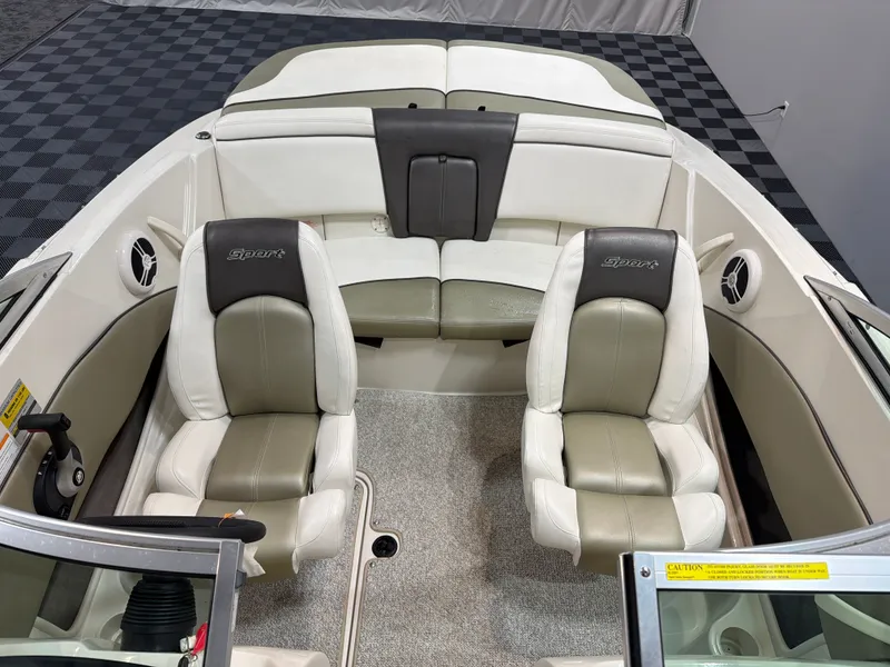 Slide: The Image of Sea Ray 195 Sport 2007 - 8