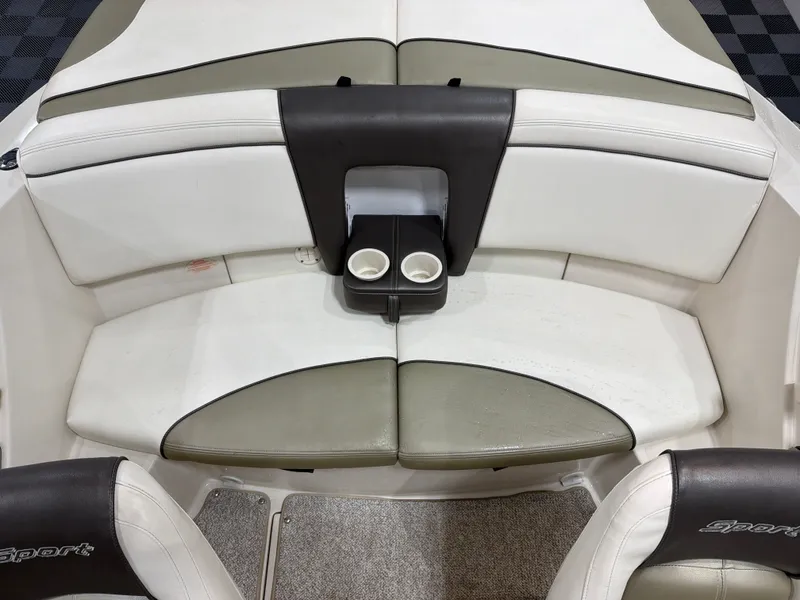 Slide: The Image of Sea Ray 195 Sport 2007 - 9