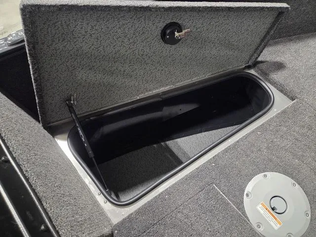 Slide: The Image of Lund 1775 Adventure Sport 2026 - 18