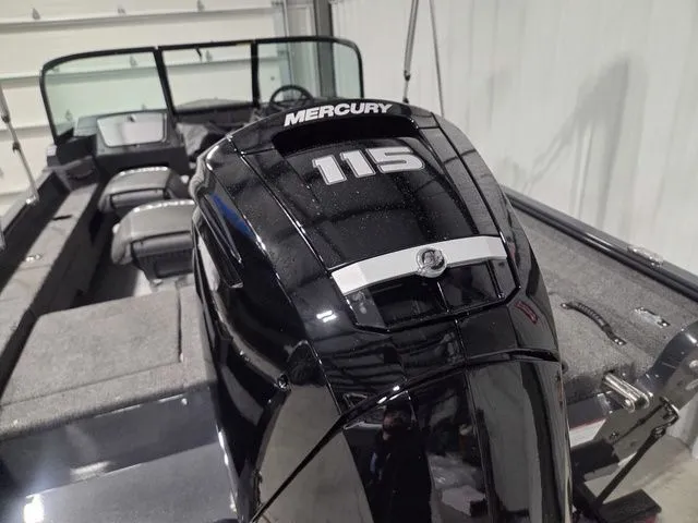 Slide: The Image of Lund 1775 Adventure Sport 2026 - 4