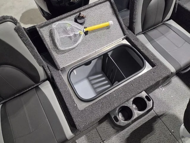 Slide: The Image of Lund 1775 Adventure Sport 2026 - 9