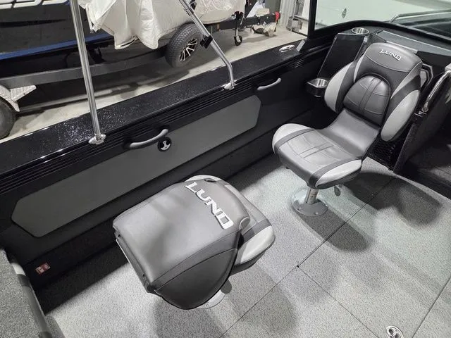 Slide: The Image of Lund 1875 Tyee Sport 2026 - 10