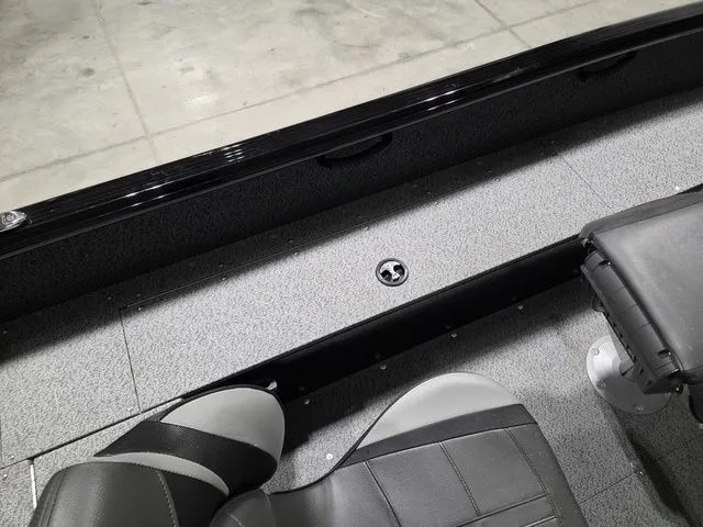 Slide: The Image of Lund 1700 Explorer SS 2026 - 7