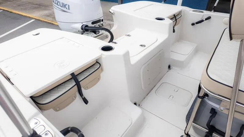 Slide: The Image of Carolina 17 LS 2023 - 5