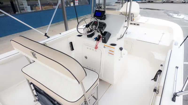 Slide: The Image of Carolina 17 LS 2023 - 7