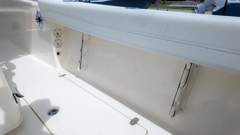 Slide: The Image of Cobia 280 Center Console 2023 - 14