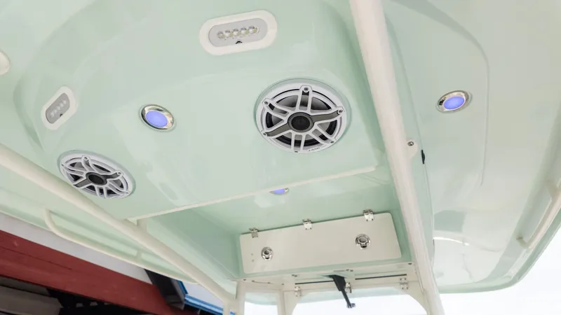 Slide: The Image of Cobia 280 Center Console 2023 - 18