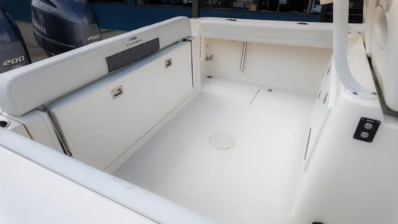 Slide: The Image of Cobia 280 Center Console 2023 - 5