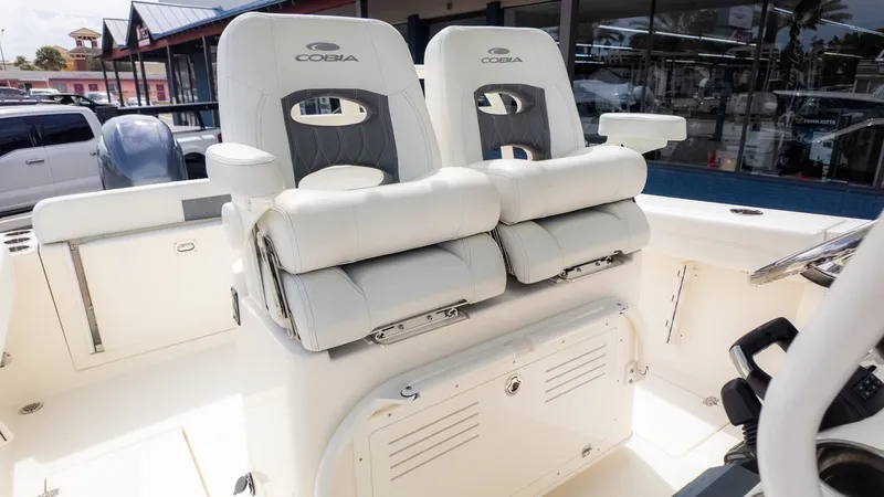 Slide: The Image of Cobia 280 Center Console 2023 - 9
