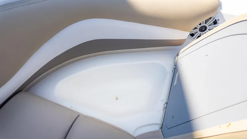 Slide: The Image of Hurricane 202 SS 2017 - 15