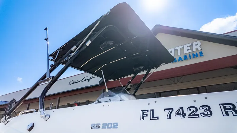 Slide: The Image of Hurricane 202 SS 2017 - 2