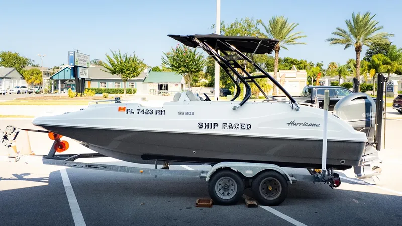 Slide: The Image of Hurricane 202 SS 2017 - 4