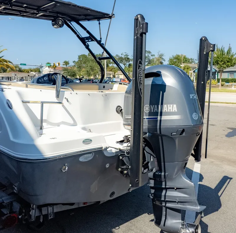 Slide: The Image of Hurricane 202 SS 2017 - 5