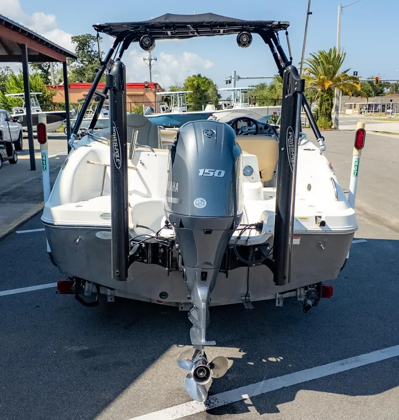 Slide: The Image of Hurricane 202 SS 2017 - 6