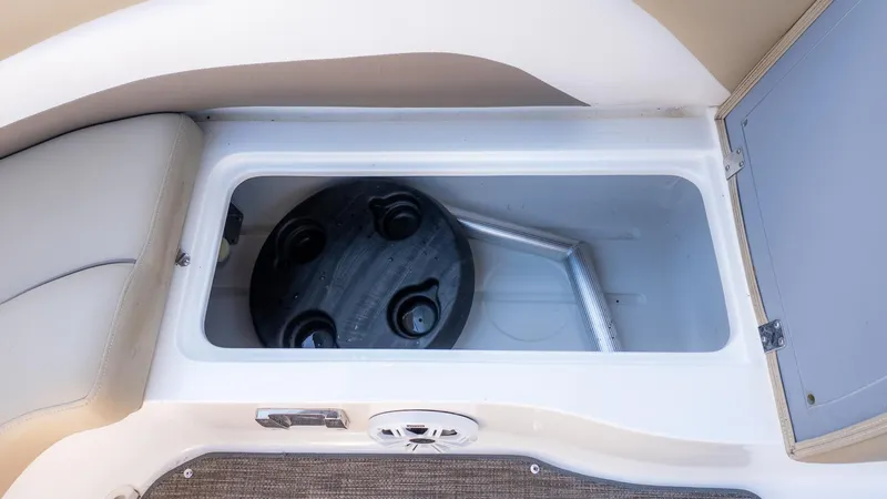 Slide: The Image of Hurricane 202 SS 2017 - 9