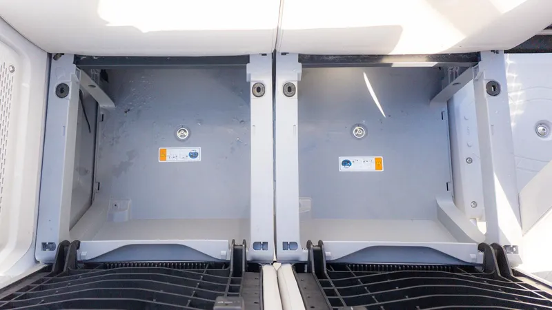 Slide: The Image of Sea-Doo Switch Sport 18 2024 - 14