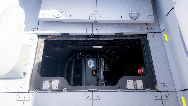 Slide: The Image of Sea-Doo Switch Sport 18 2024 - 8