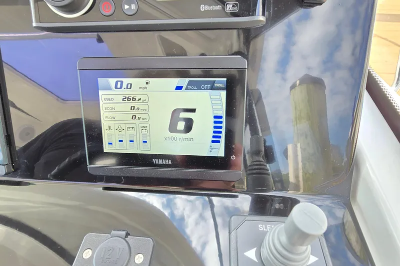 Slide: The Image of Yamaha display on 2023 Jeanneau NC Sport 795 Series 2 boat dashboard. - 44