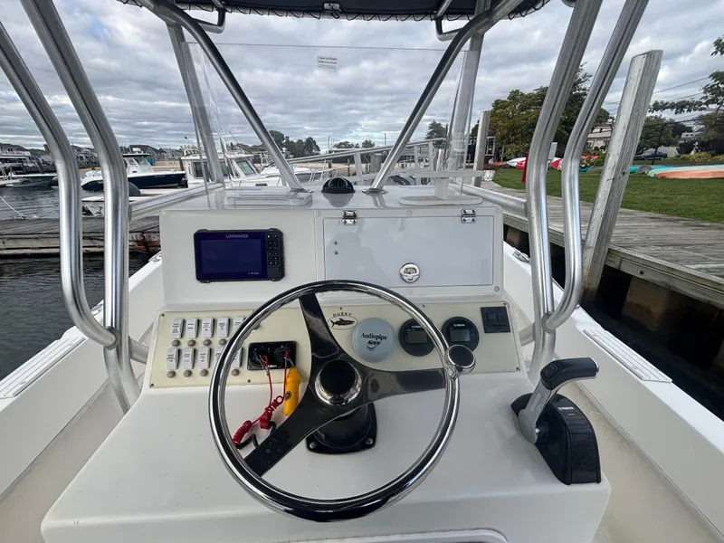 Slide: The Image of Dusky 252 XF Open Fisherman Front Cuddy 2017 - 8