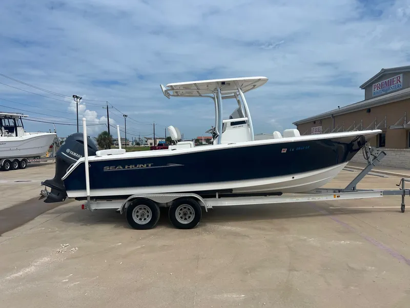 Slide: The Image of Sea Hunt Ultra 234 2013 - 7