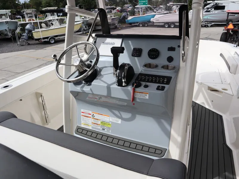 Slide: The Image of Bayliner Trophy T22CC 2023 - 10