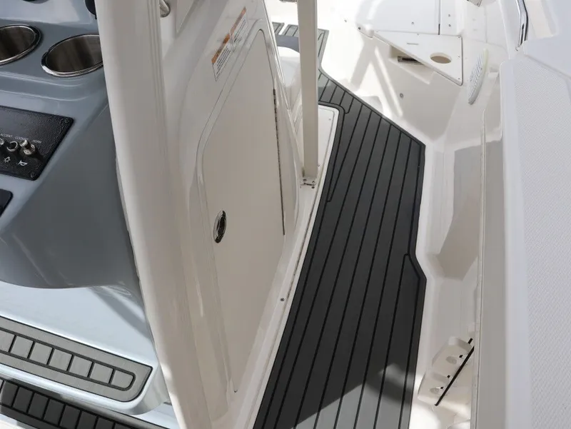 Slide: The Image of Bayliner Trophy T22CC 2023 - 11