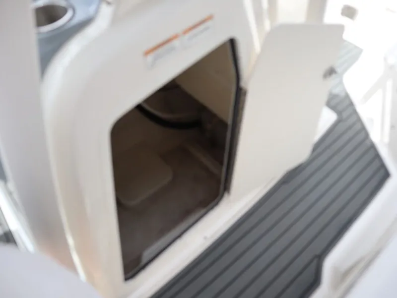 Slide: The Image of Bayliner Trophy T22CC 2023 - 12