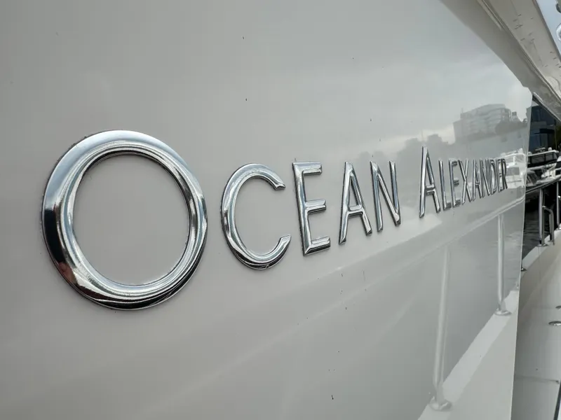 Slide: The Image of Ocean Alexander 58 Pilothouse 2008 - 38