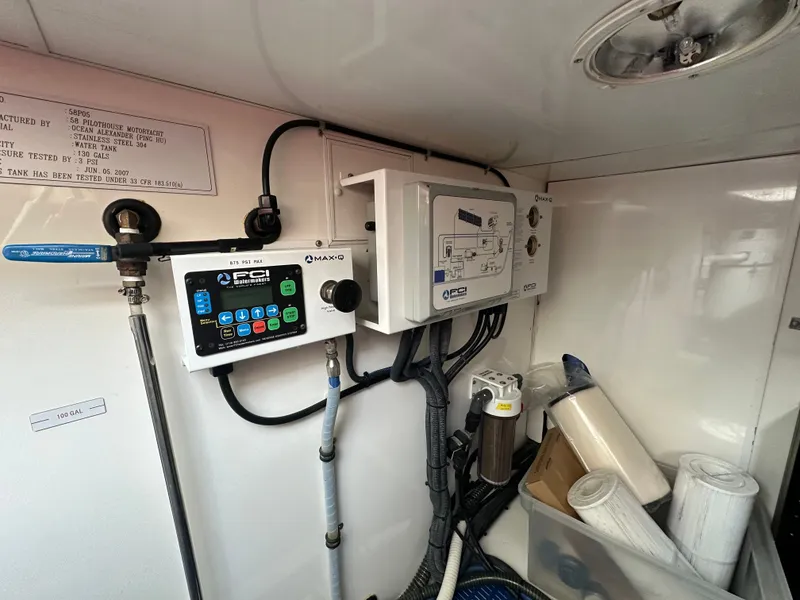 Slide: The Image of Ocean Alexander 58 Pilothouse 2008 - 57