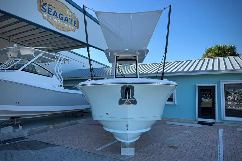 Slide: The Image of 2026 Edgewater 250CC boat displayed at Seagate Marine Sales. - 5